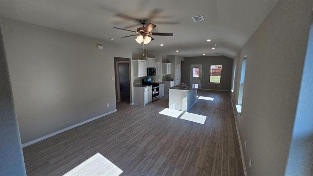 Living & Kitchen Living & Kitchen