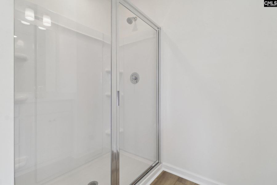 Spacious, unfurnished interior of a new home in Peachtree Hills, Lexington (Image 31).