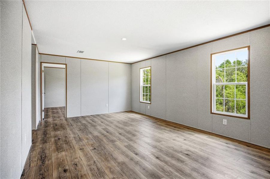 Spacious, unfurnished interior of a new home in , Interlachen (Image 27).