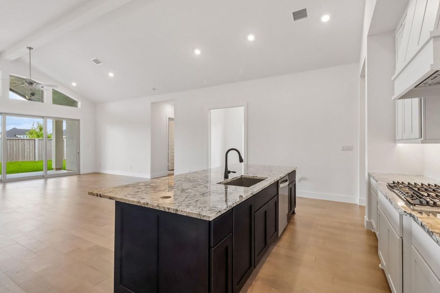 Furnished interior view inside a new home in The Grand Prairie 60', Hockley (Image 9).