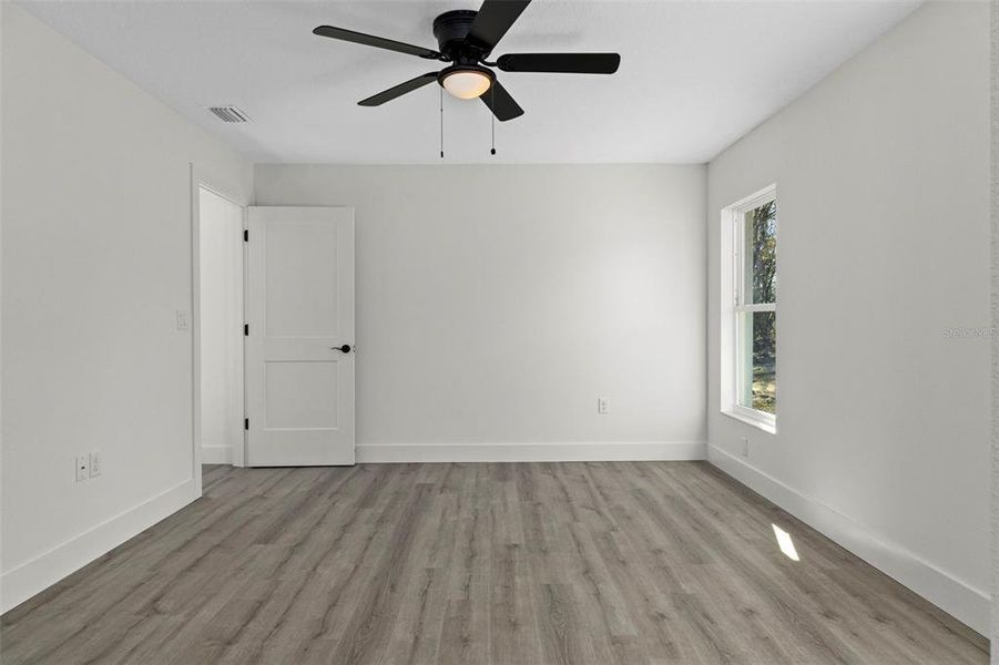 Spacious, unfurnished interior of a new home in , Brooksville (Image 33).