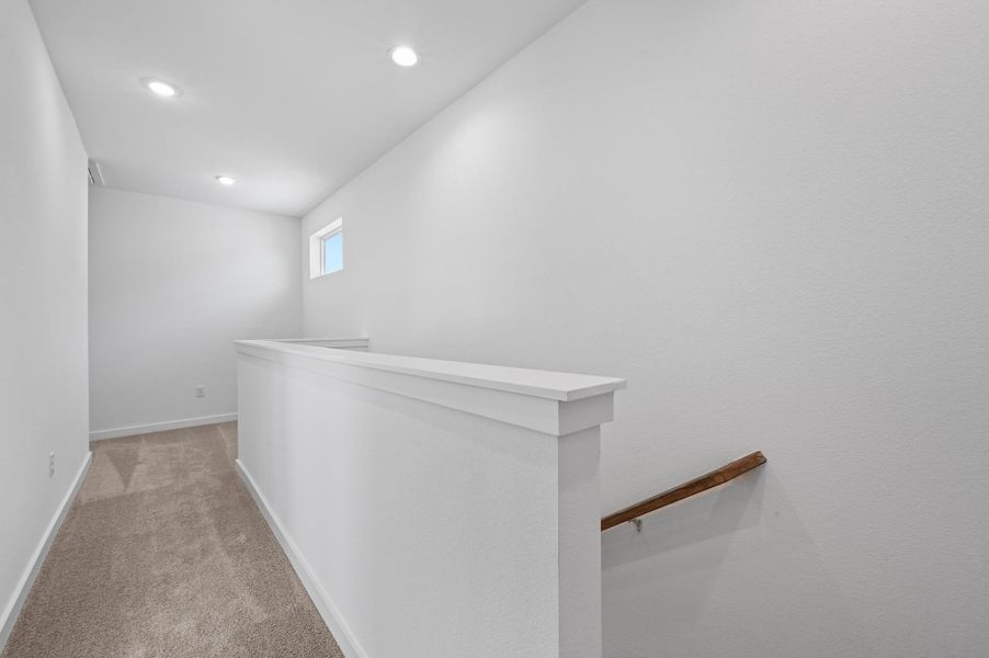 Spacious, unfurnished interior of a new home in , Buda (Image 10).
