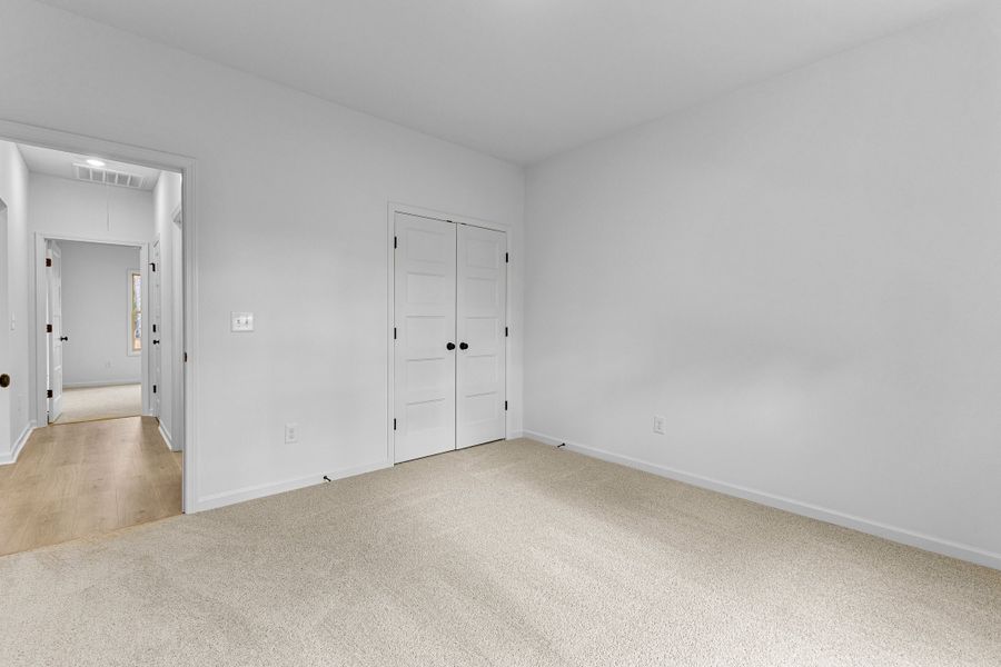 Spacious, unfurnished interior of a new home in Golfview, Thomaston (Image 27).