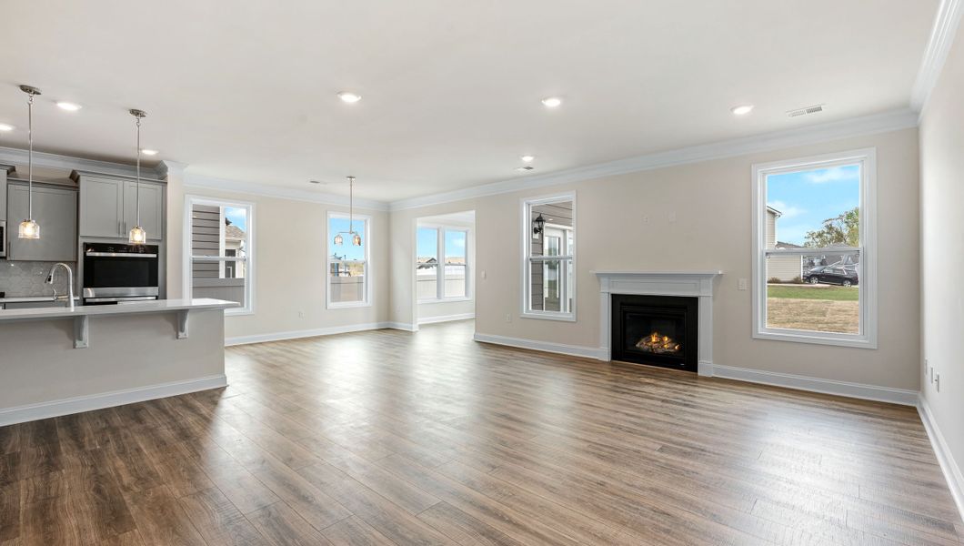 Spacious, unfurnished interior of a new home in Williams Ridge, Woodruff (Image 21).