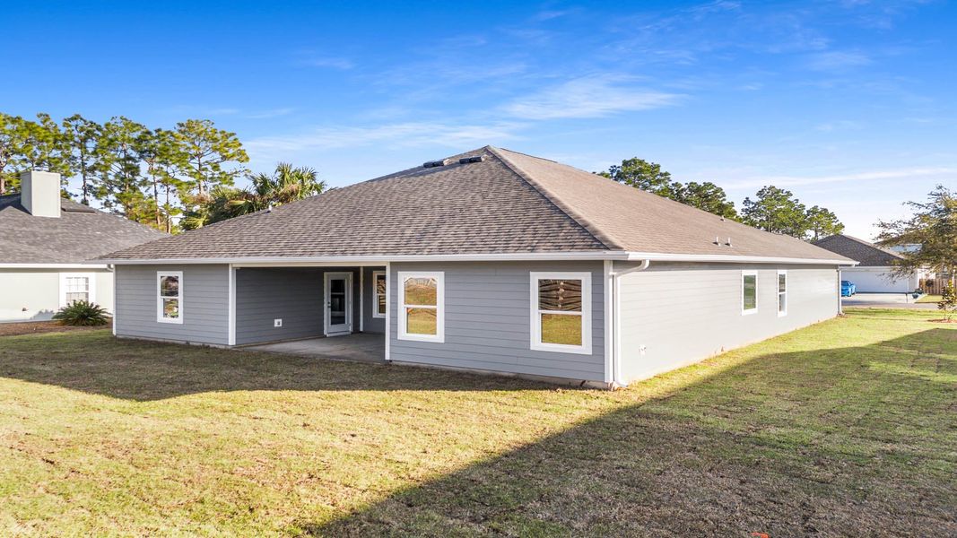 Representative exterior details of a home built from the The Destin by D.R. Horton in Pine Creek and Heron Walk, Port St. Joe (Image 5).