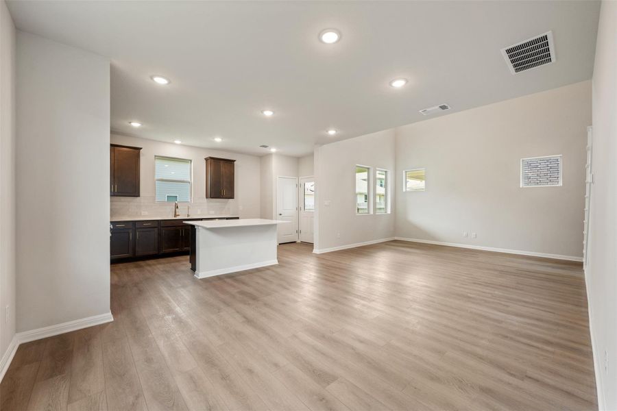 Spacious, unfurnished interior of a new home in La Cima, San Marcos (Image 25).