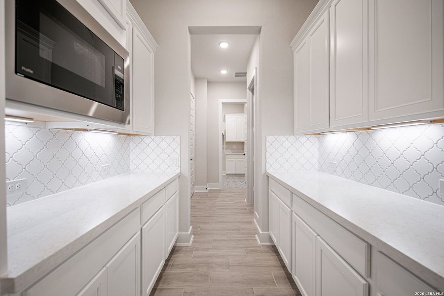 Furnished interior view inside a new home in Caliza Reserve, Boerne (Image 16). Furnished interior view inside a new home in Caliza Reserve, Boerne (Image 16).