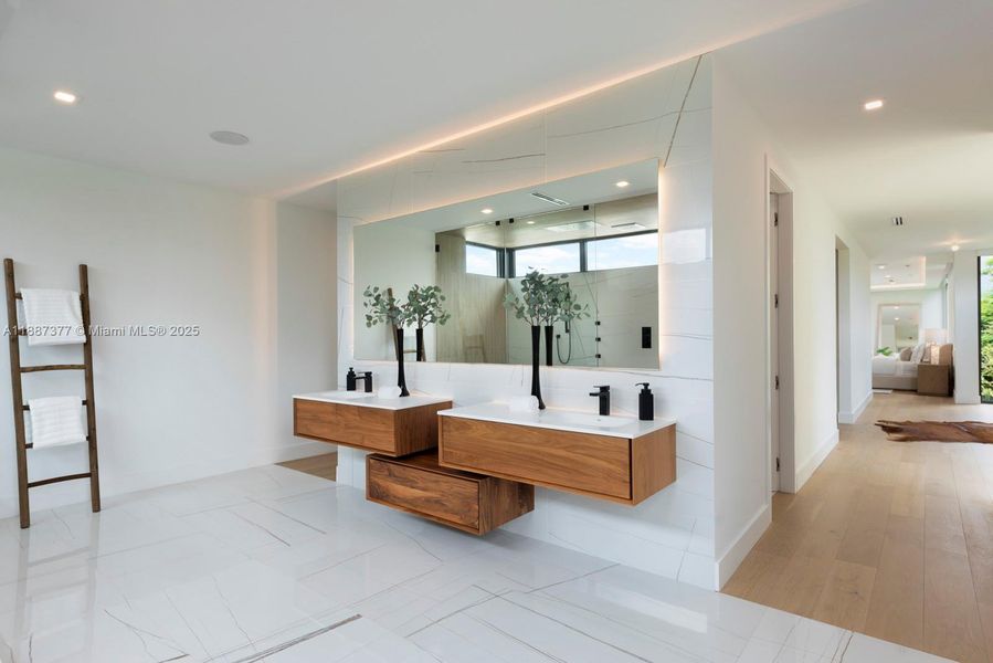 Furnished interior view inside a new home in , Pinecrest (Image 10).