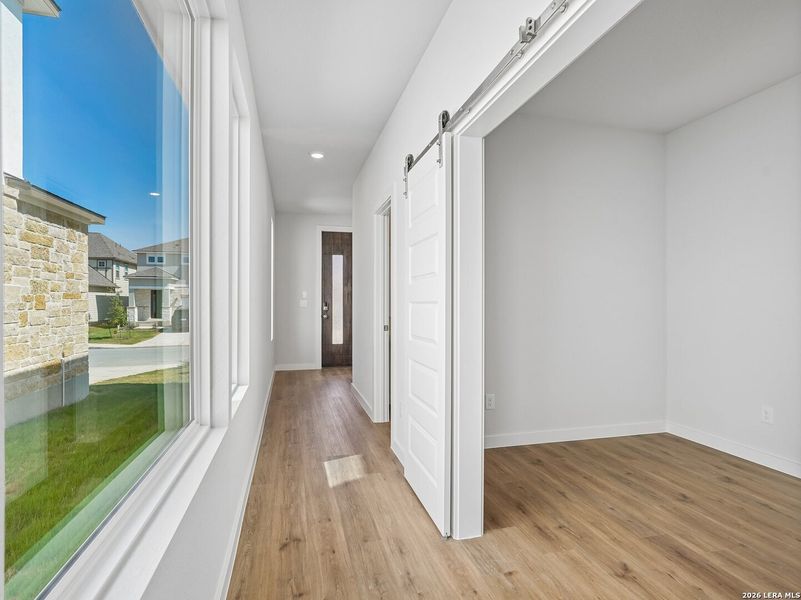 Spacious, unfurnished interior of a new home in Talley Fields, San Antonio (Image 20).