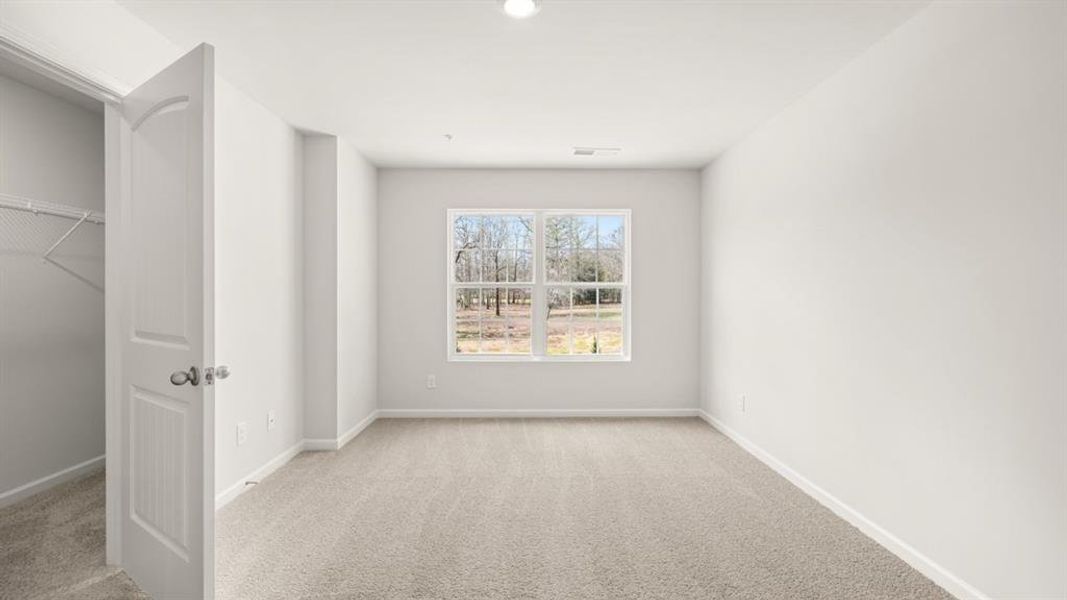 Spacious, unfurnished interior of a new home in Roseleigh Park, Douglasville (Image 22).