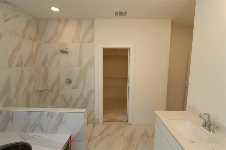 Furnished interior view inside a new home in Sorella, Tomball (Image 7). Furnished interior view inside a new home in Sorella, Tomball (Image 7).