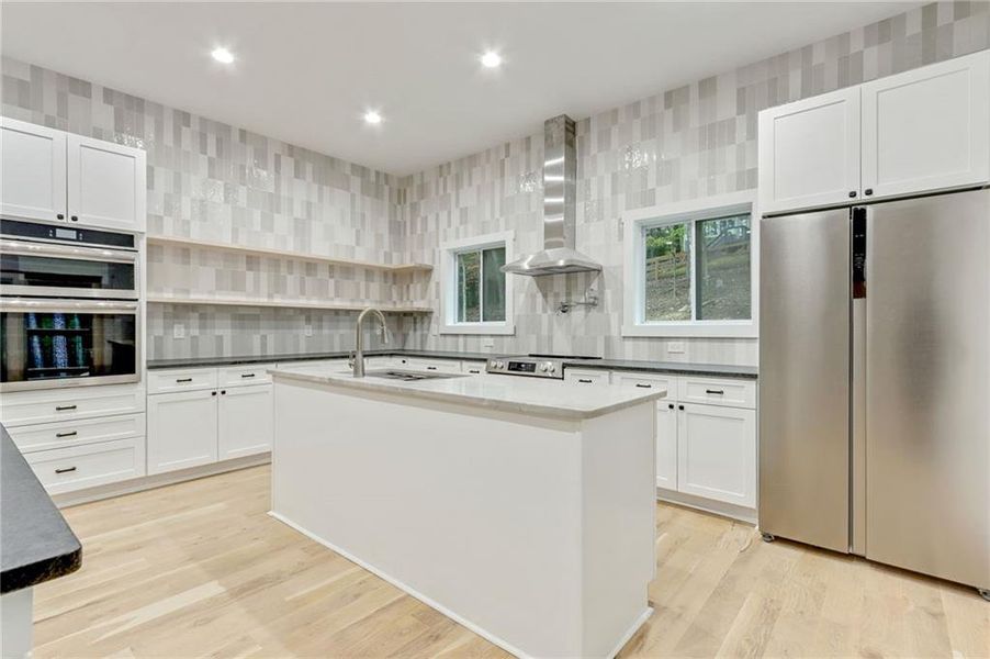 Furnished interior view inside a new home in , Waleska (Image 8).