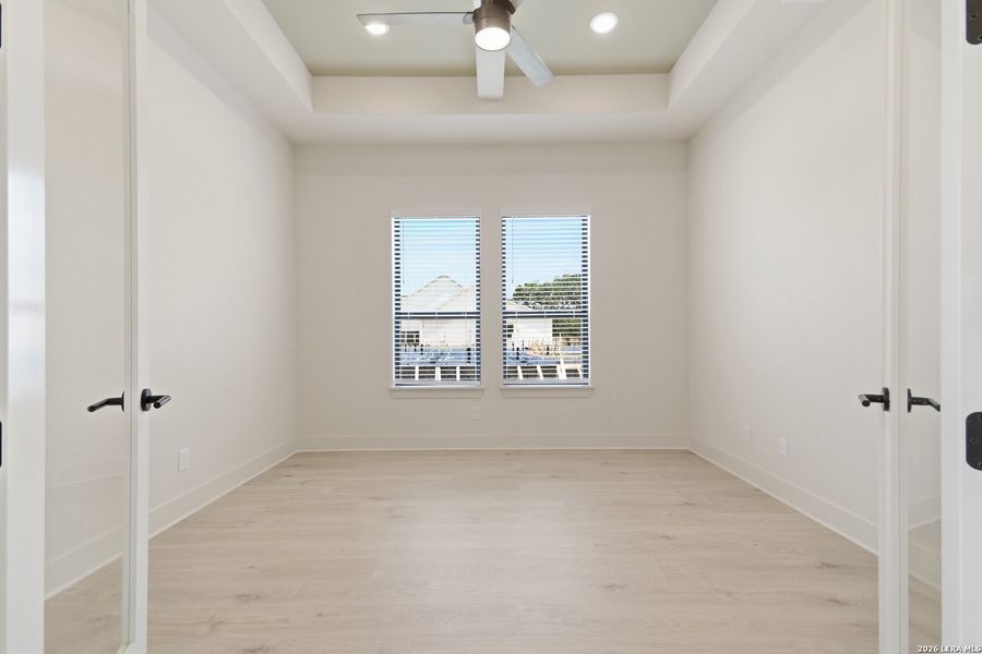 Spacious, unfurnished interior of a new home in Shavano Highlands, San Antonio (Image 41). Spacious, unfurnished interior of a new home in Shavano Highlands, San Antonio (Image 41).
