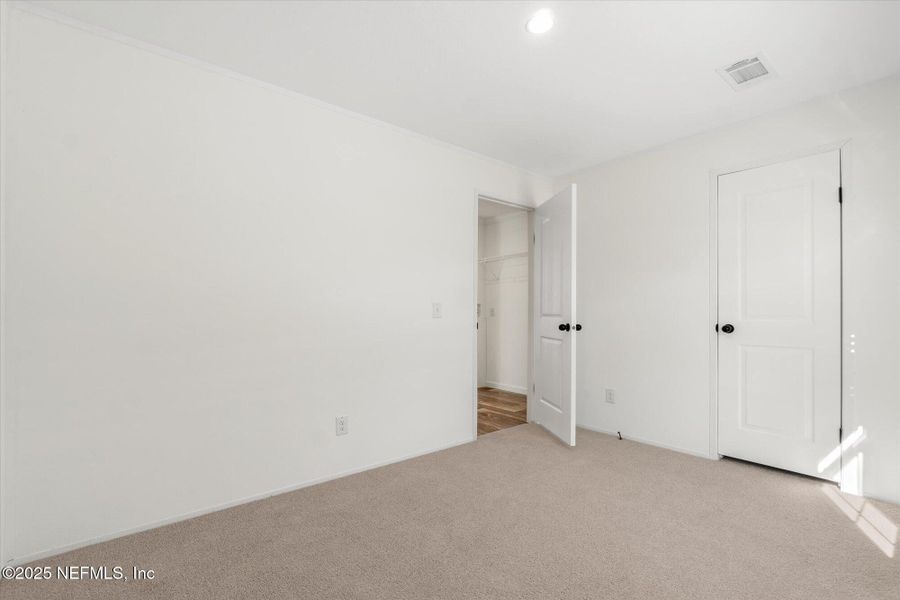 Spacious, unfurnished interior of a new home in , East Palatka (Image 20).