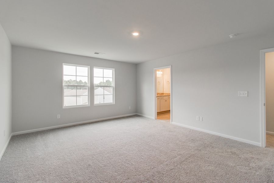 Spacious, unfurnished interior of a new home in Bluefield, Lexington (Image 29). Spacious, unfurnished interior of a new home in Bluefield, Lexington (Image 29).