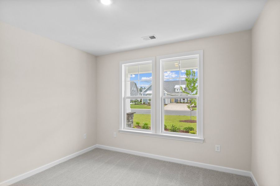 Spacious, unfurnished interior of a new home in Waterbridge, Myrtle Beach (Image 26).