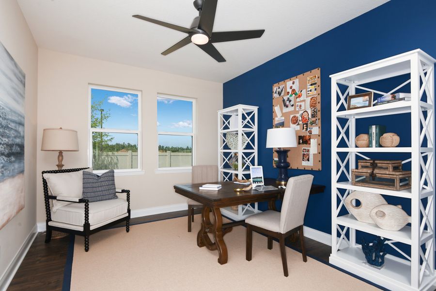 Representative furnished interior of a home built from the Radcliff by Beazer Homes in Vintner Reserve, Clermont (Image 8).