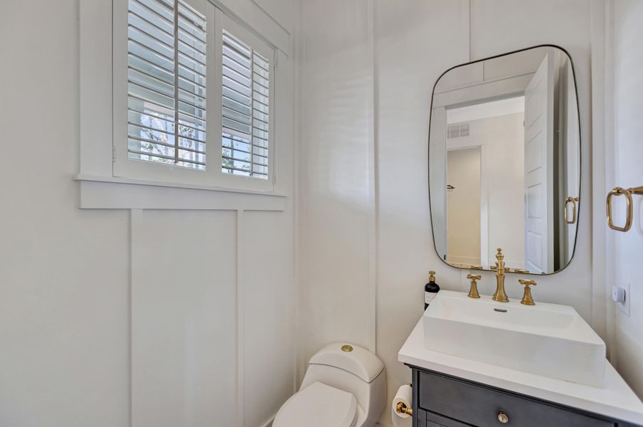 Furnished interior view inside a new home in , Wando (Image 12).