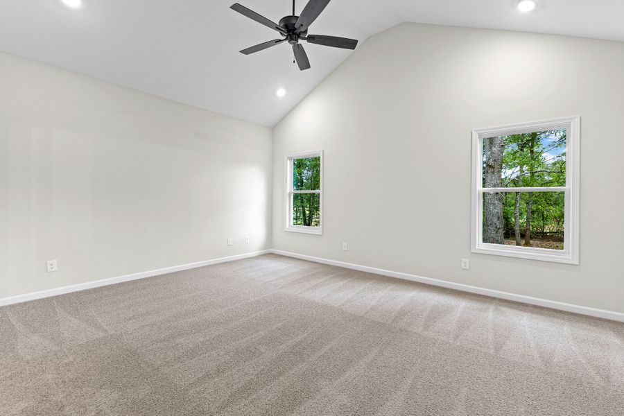 Spacious, unfurnished interior of a new home in Golfview, Thomaston (Image 32).