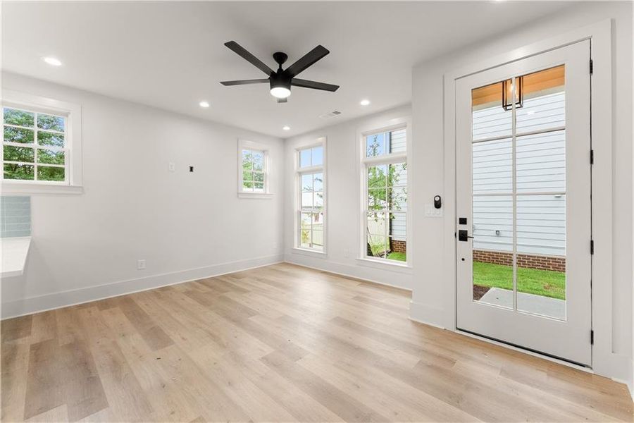 Spacious, unfurnished interior of a new home in , Gainesville (Image 15).