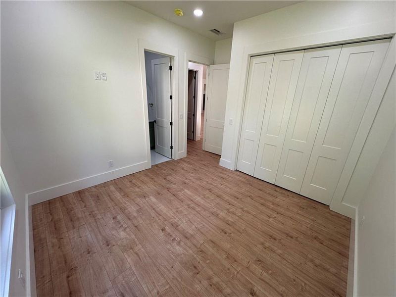 Spacious, unfurnished interior of a new home in , Atlanta (Image 22).