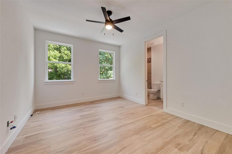 Spacious, unfurnished interior of a new home in , Dallas (Image 38).