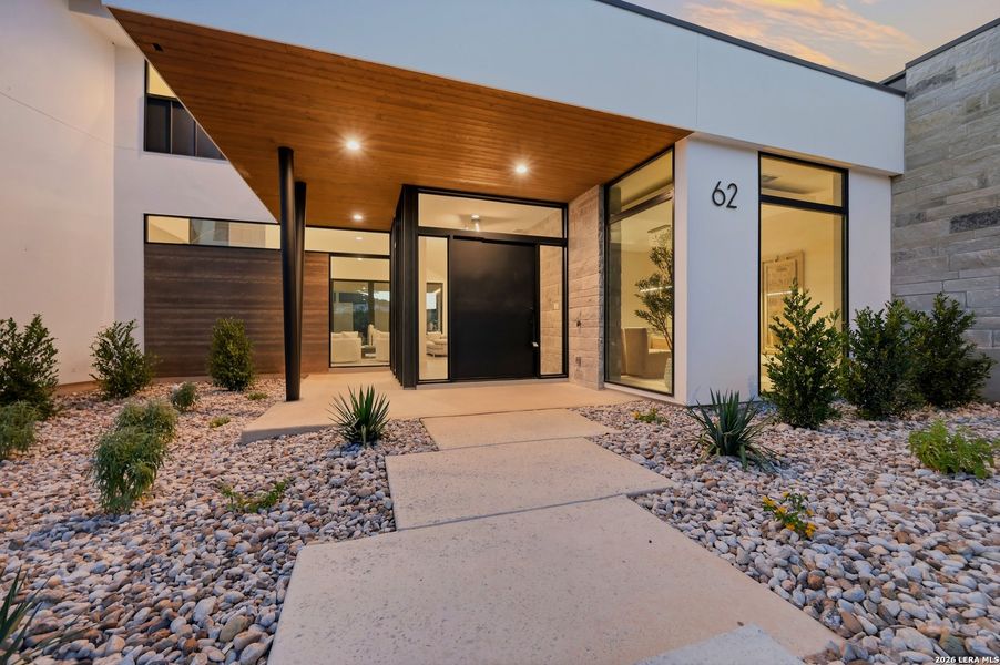 Exterior details and patio area of a home in , San Antonio (Image 39).
