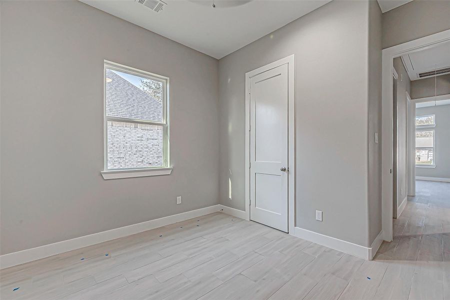 Spacious, unfurnished interior of a new home in , Needville (Image 32). Spacious, unfurnished interior of a new home in , Needville (Image 32).