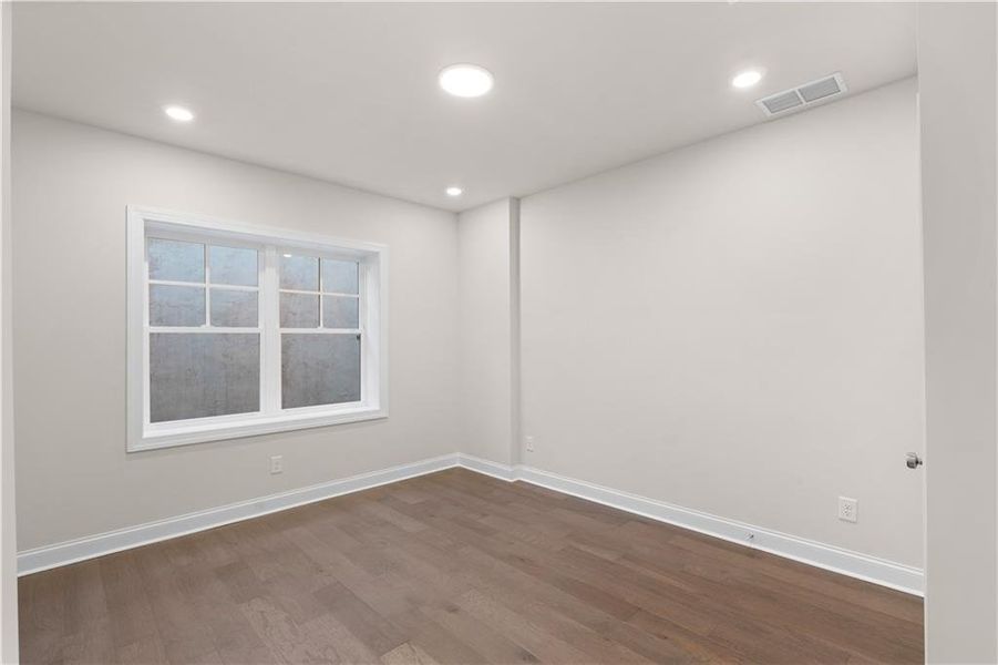 Spacious, unfurnished interior of a new home in , Johns Creek (Image 19).