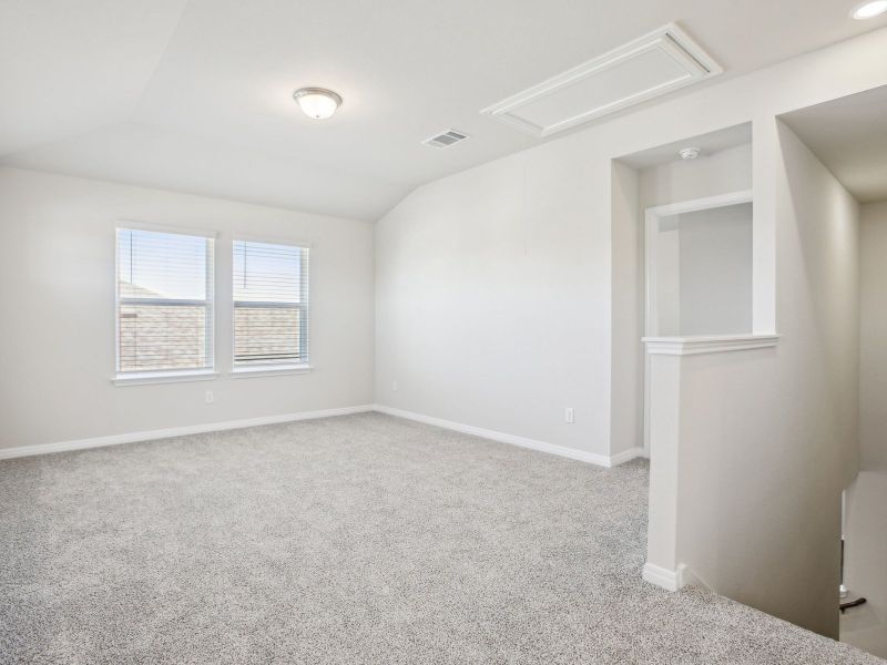 Spacious, unfurnished interior of a new home in Turner's Crossing - Reserve Collection, Buda (Image 12).