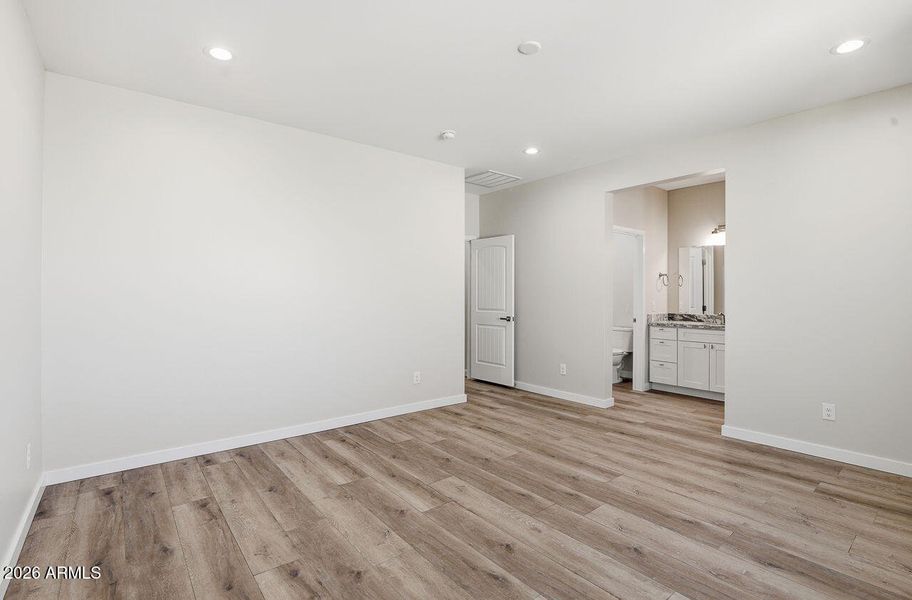 21-web-or-mls-9192 W Rafael Dr Arizona C