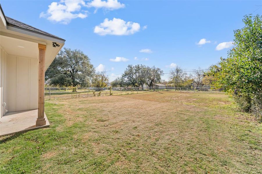 Exterior details and patio area of a home in , Waco (Image 3).