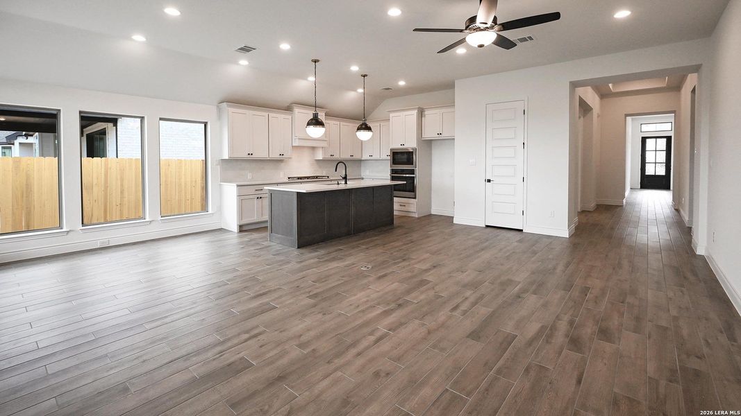 Spacious, unfurnished interior of a new home in Legacy at Lake Dunlap, New Braunfels (Image 16).