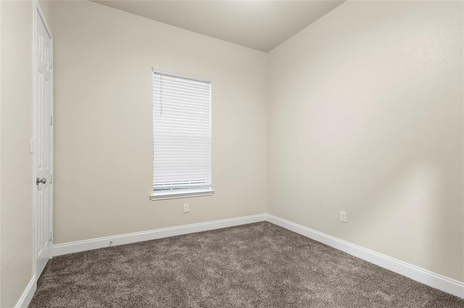 Spacious, unfurnished interior of a new home in , Bonham (Image 19).