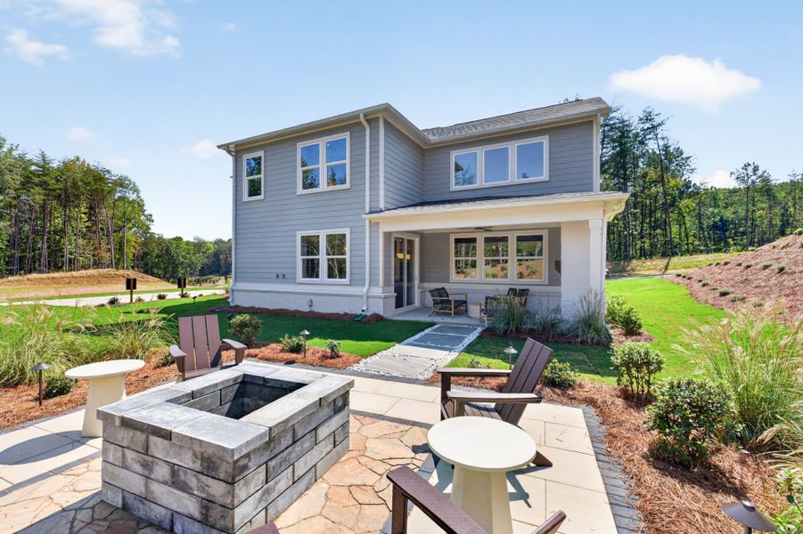 Representative exterior details of a home built from the Newlyn by Pulte Homes in Bristol, Dawsonville (Image 39).
