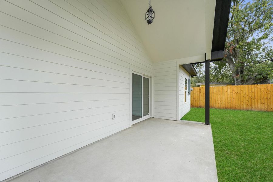 Exterior details and patio area of a home in , Pasadena (Image 16).