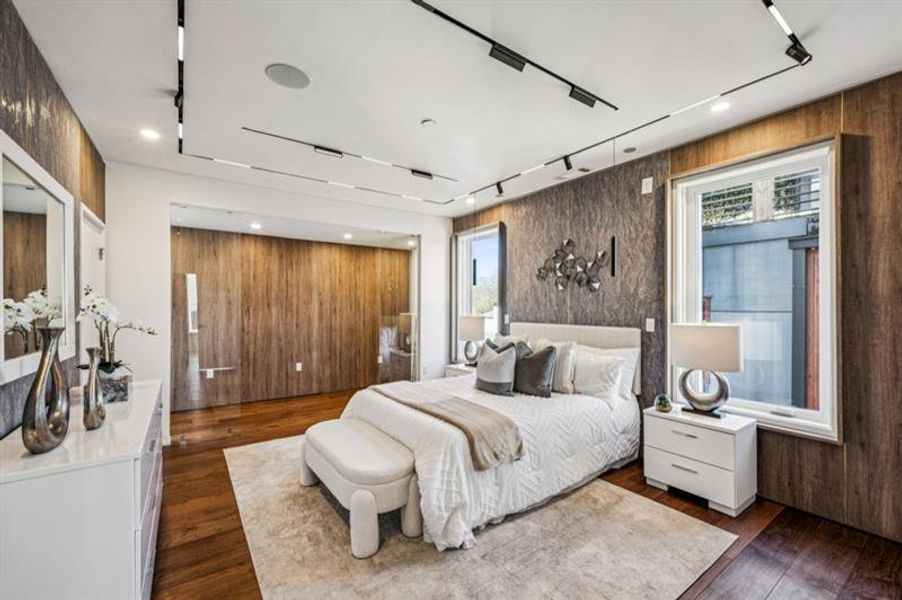 Furnished interior view inside a new home in , Atlanta (Image 12).