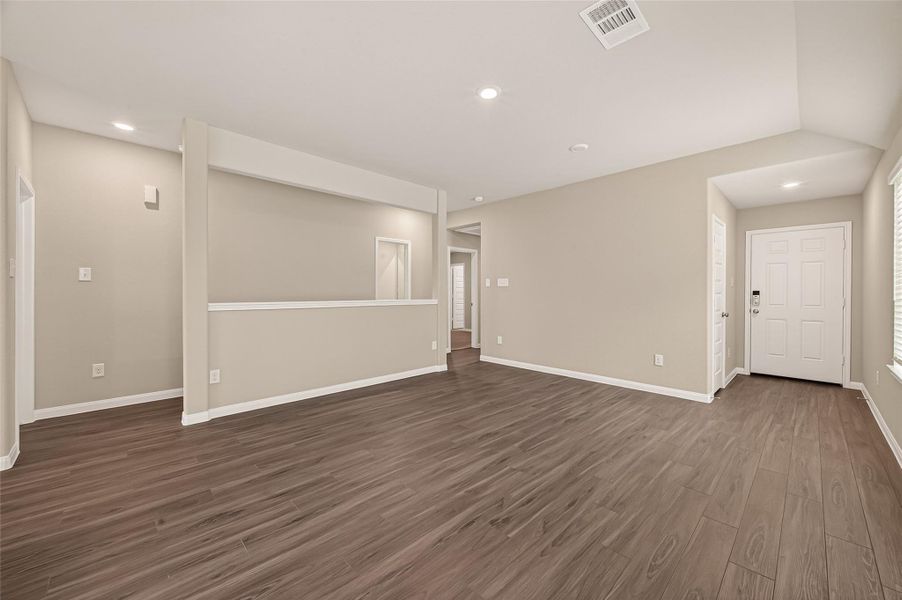 Spacious, unfurnished interior of a new home in Wayside Village, Houston (Image 37).