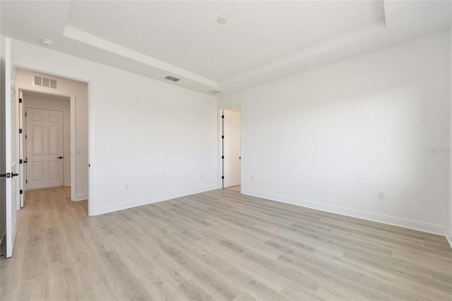 Spacious, unfurnished interior of a new home in , Ocala (Image 31).