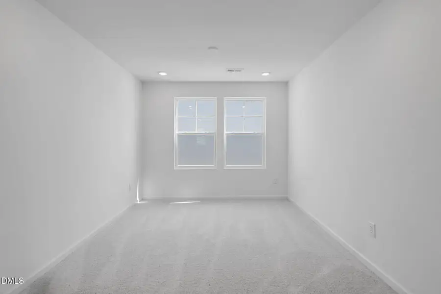 SUN_CaitlinCrossing_Pic_Chadwick-5