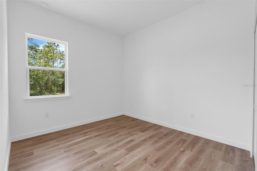 Spacious, unfurnished interior of a new home in , Citrus Springs (Image 33).
