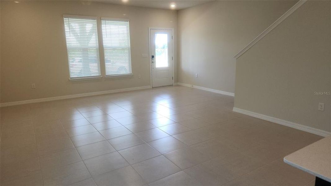 Spacious, unfurnished interior of a new home in , Winter Garden (Image 22).