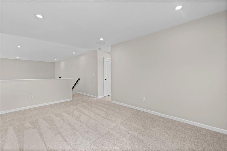 Spacious, unfurnished interior of a new home in Easton Park, Dallas (Image 33).