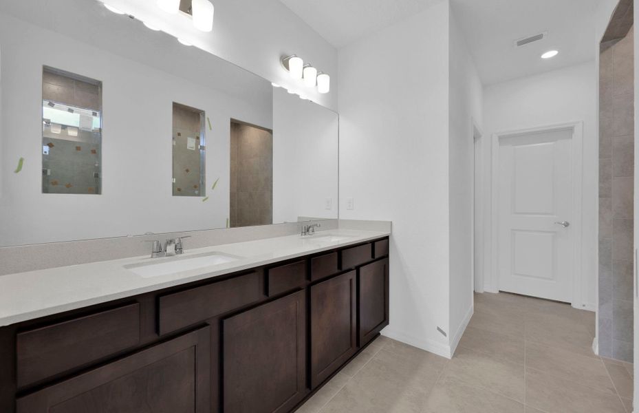 Furnished interior view inside a new home in Hyland Trail, Green Cove Springs (Image 11).