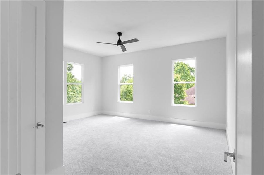 Spacious, unfurnished interior of a new home in , Atlanta (Image 78).