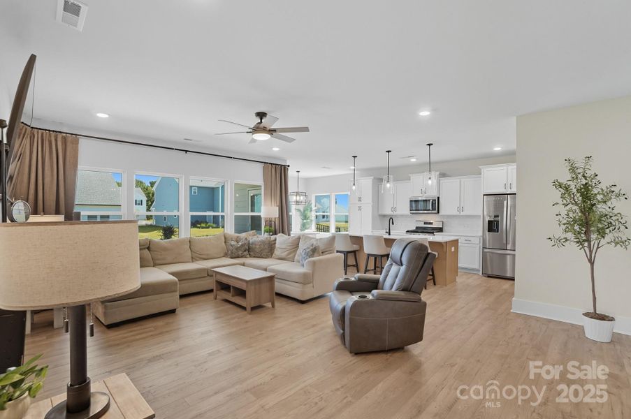 Image 34 of a home in .