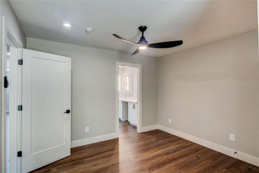 Spacious, unfurnished interior of a new home in , Rome (Image 25).