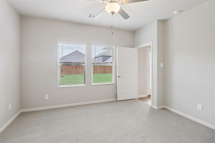 Spacious, unfurnished interior of a new home in Lakehaven - Spring Series, Farmersville (Image 20).