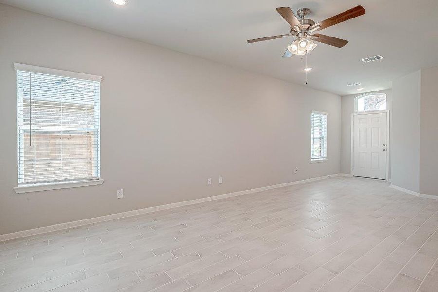 Spacious, unfurnished interior of a new home in Lago Mar, Hockley (Image 32).