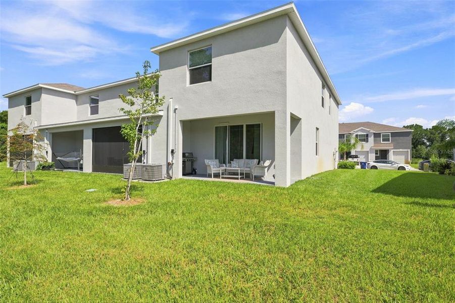 Exterior details and patio area of a home in , Wesley Chapel (Image 20).